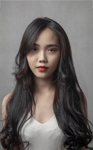 亚洲美女烫发发型图片素材