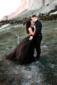 魅力黑色婚纱情侣摄影高清图片