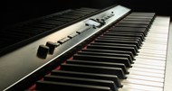 钢琴键盘乐器图片下载