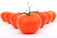 心形摆放番茄蔬菜精美图片