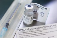 瓶装接种疫苗高清图片