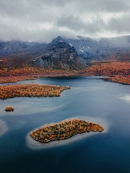 秋季山脉湖泊风景精美图片
