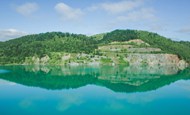 蔚蓝山水湖泊图片素材