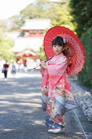 日本小女孩和服摄影图片