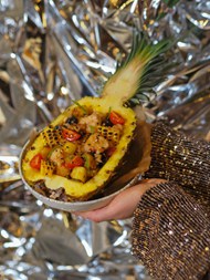 泰式菠萝饭高清图片