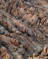 怪异造型岩石图片