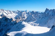 阿尔卑斯山雪山景观图片下载