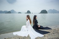 越南奥黛旗袍闺蜜美女摄影图片下载