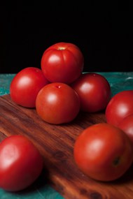 红色大番茄高清图片