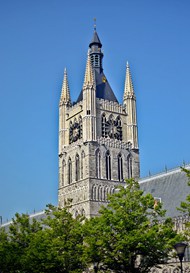 比利时尖塔建筑图片下载