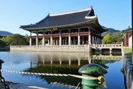 韩国汉城湖古建筑图片下载