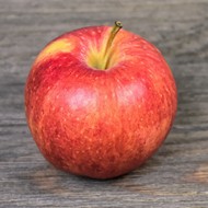 红色脆苹果图片