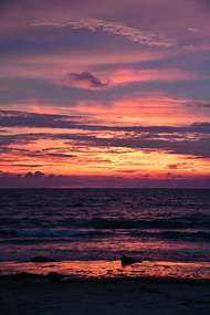 紫色黄昏大海海滩图片