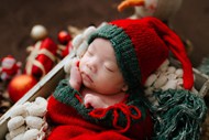 圣诞节满月宝宝摄影图片