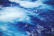 蓝色大海海水特写写真高清图片