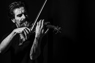 小提琴音乐节黑白肖像高清图片