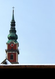 冬季教堂塔建筑写真图片下载