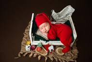 新生儿宝宝圣诞摄影图片