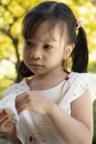 亚洲可爱小萝莉儿童摄影高清图片
