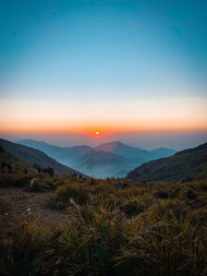 唯美黄昏夕阳山脉风光高清图片