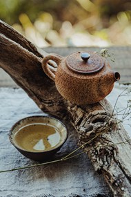 户外陶瓷茶壶茶水写真精美图片