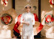 身穿传统服饰的越南女人高清图片