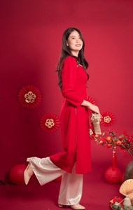 春节越南美女红色喜气摄影图片下载