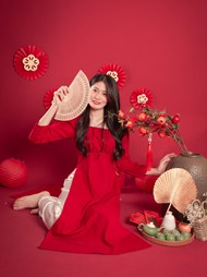 春节红色喜气亚洲美女摄影图片大全