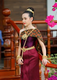 亚洲时尚传统服装美女摄影图片下载
