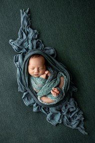 睡着的婴儿宝宝摄影图片下载
