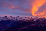 唯美黄昏阿尔卑斯山脉高清图片