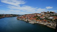 葡萄牙港口城市鸟瞰图图片下载