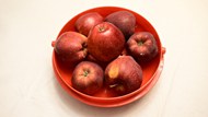 水果盘新鲜红苹果图片下载