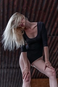 性感俄罗斯大胆人体模特艺术写真精美图片