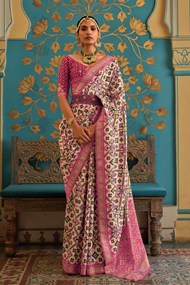 印度传统帕托拉丝绸风格美女图片