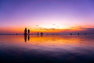 巴厘岛紫色黄昏美景高清图片