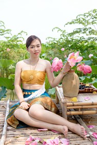 67亚洲美女人体艺术照精美图片