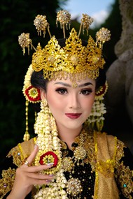 印度尼西亚传统服饰新娘美女精美图片