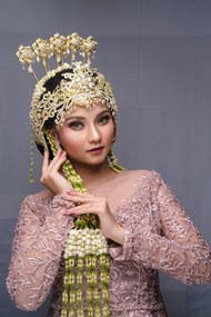 印度尼西亚传统服饰美女摄影精美图片