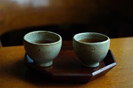 传统瓷器茶杯茶水写真精美图片