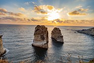 黎巴嫩黄昏海岸日落礁石精美图片