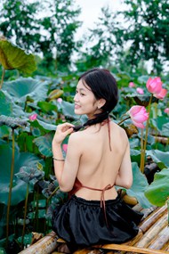 亚洲性感美背肚兜美女人体写真图片