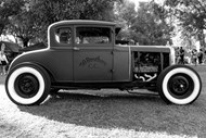 黑白风格复古汽车写真高清图片