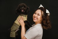 亚洲美女抱着狗狗摄影图片大全