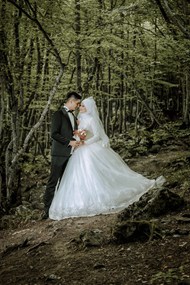 穆斯林年轻夫妇婚纱摄影写真精美图片