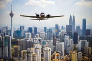 城市高楼大厦飞机高空飞行精美图片