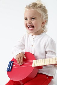 欧美可爱萌娃弹吉他图片大全