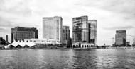 海港码头现代建筑黑白写真高清图片
