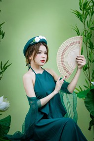 亚洲性感美女肚兜艺术照摄影高清图片