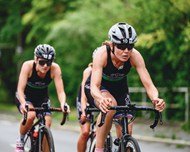 女性越野自行车赛精美图片